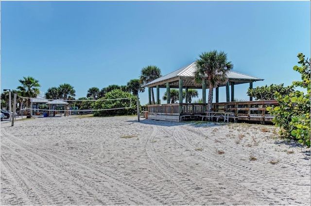 566 Chamber ST NW, Port Charlotte, FL 33948