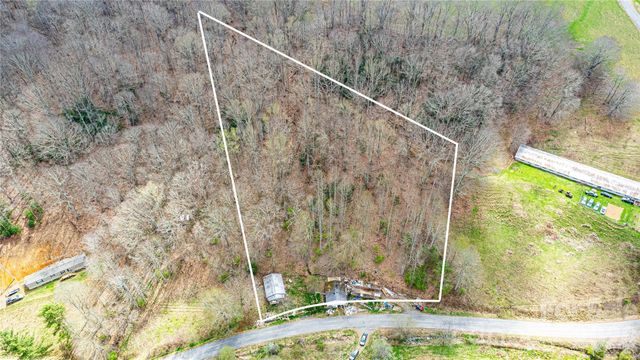 2828 Chandler Creek Road, Mars Hill, NC 28754