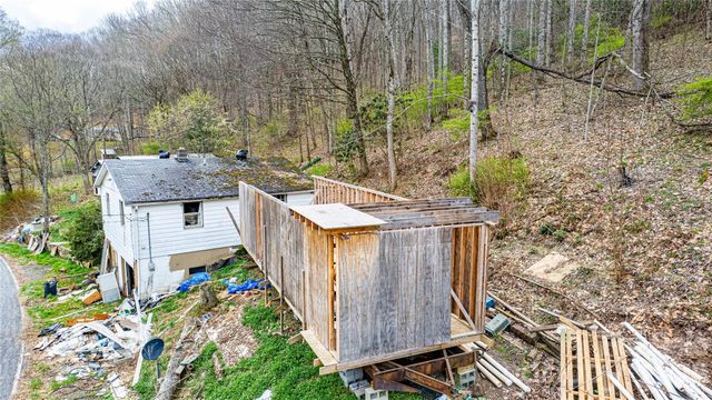 2828 Chandler Creek Road, Mars Hill, NC 28754