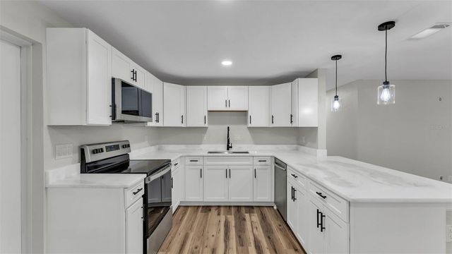 1204 N NANCY TERRACE, Plant City, FL 33563