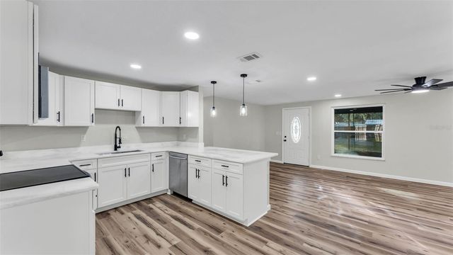 1204 N NANCY TERRACE, Plant City, FL 33563