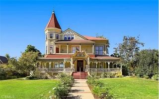 225 N Lima St 204, Sierra Madre, CA 91024
