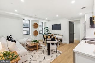 135 S 19TH ST #307, Philadelphia, PA 19103