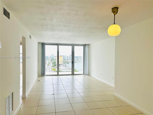 1865 79th St Cswy 16J, North Bay Village, FL 33141