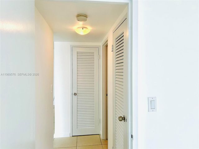 1865 79th St Cswy 16J, North Bay Village, FL 33141