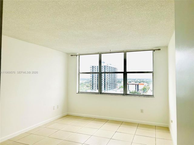 1865 79th St Cswy 16J, North Bay Village, FL 33141