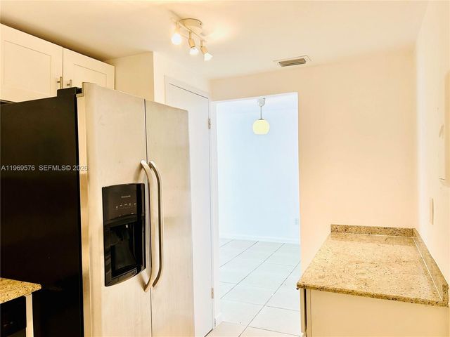 1865 79th St Cswy 16J, North Bay Village, FL 33141