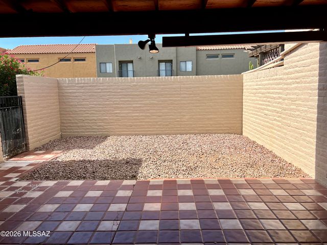 2256 E Camino Cancion, Tucson, AZ 85718