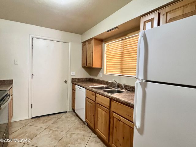 2256 E Camino Cancion, Tucson, AZ 85718