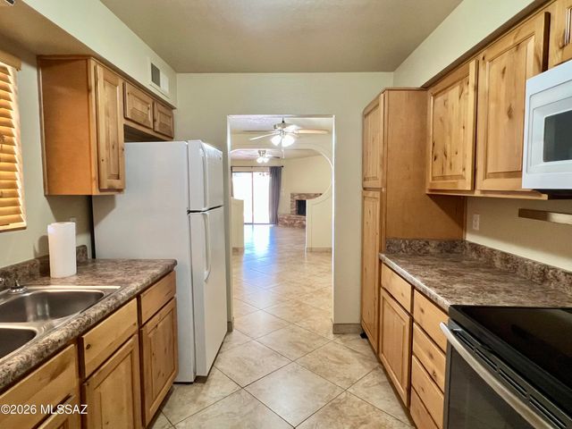 2256 E Camino Cancion, Tucson, AZ 85718