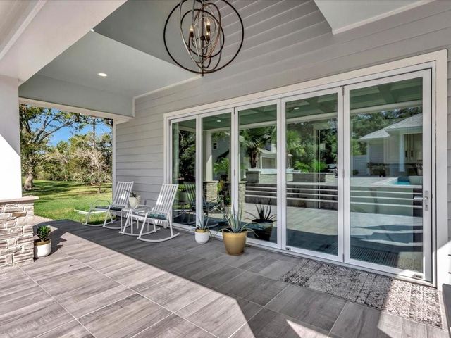 400 Hillcrest Drive, Richmond, TX 77469