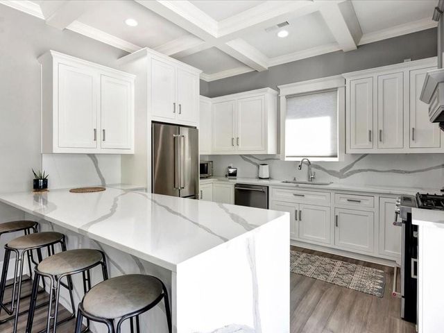 400 Hillcrest Drive, Richmond, TX 77469