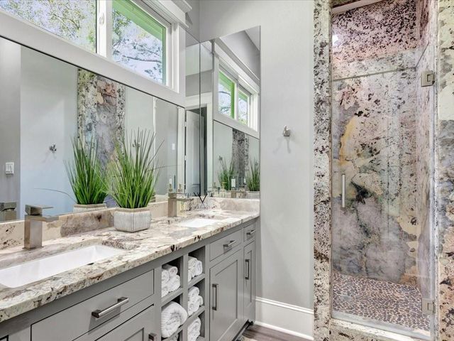 400 Hillcrest Drive, Richmond, TX 77469