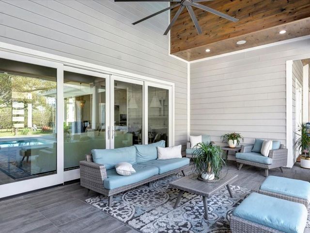 400 Hillcrest Drive, Richmond, TX 77469