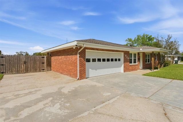 620 Glover Street, Lake Charles, LA 70605