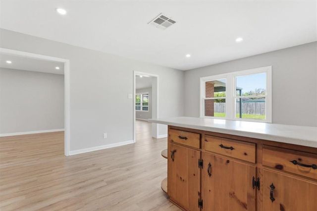 620 Glover Street, Lake Charles, LA 70605