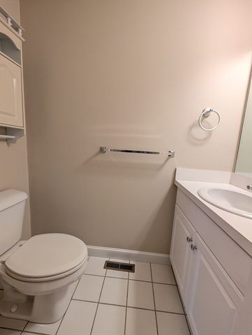 93 Westminster Dr 93, Marlborough, MA 01752