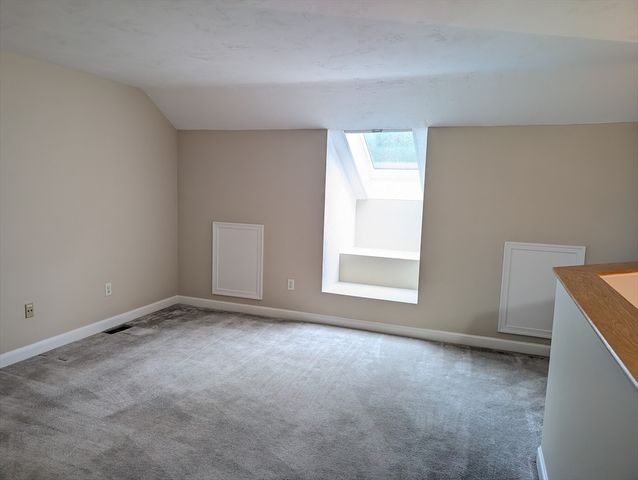 93 Westminster Dr 93, Marlborough, MA 01752