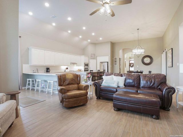 107 COLETO CRK, Boerne, TX 78006