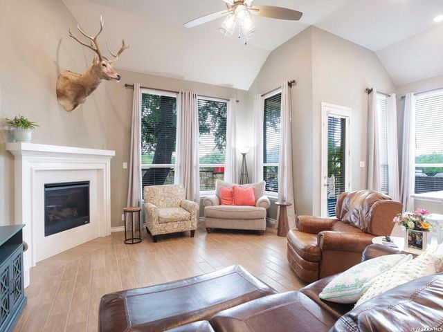 107 COLETO CRK, Boerne, TX 78006