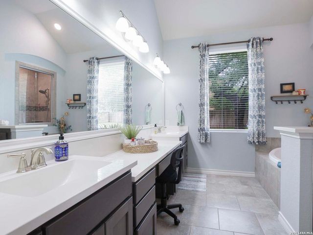 107 COLETO CRK, Boerne, TX 78006