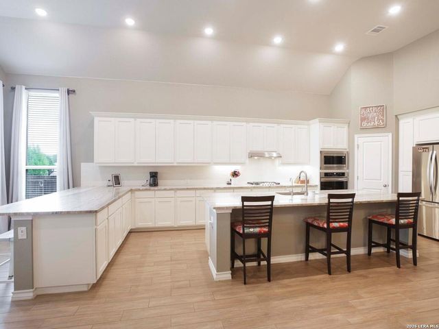 107 COLETO CRK, Boerne, TX 78006