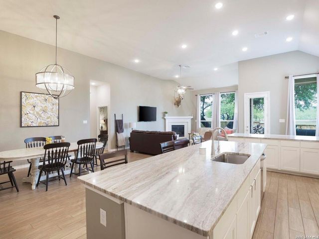 107 COLETO CRK, Boerne, TX 78006