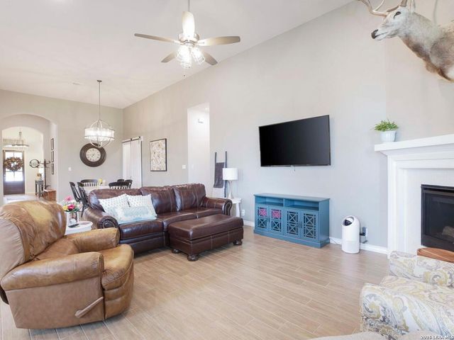 107 COLETO CRK, Boerne, TX 78006