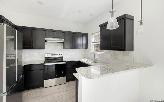 9018 Wellwood, San Antonio, TX 78250