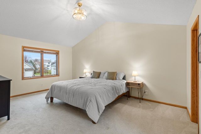 4102 Red Oak Lane, Chanhassen, MN 55331