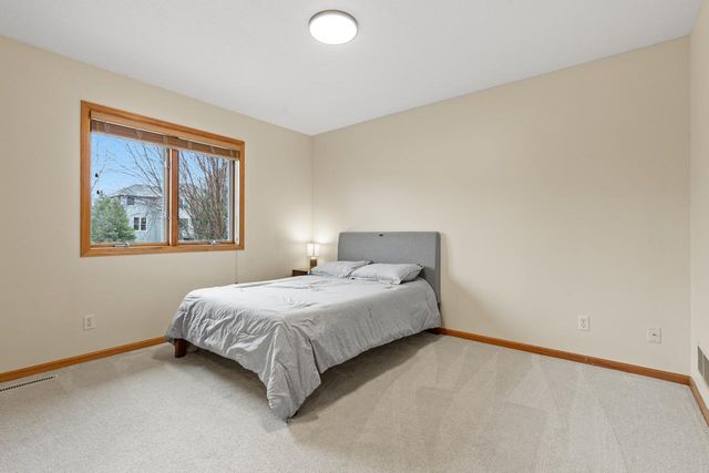 4102 Red Oak Lane, Chanhassen, MN 55331