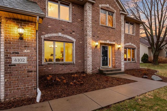 4102 Red Oak Lane, Chanhassen, MN 55331