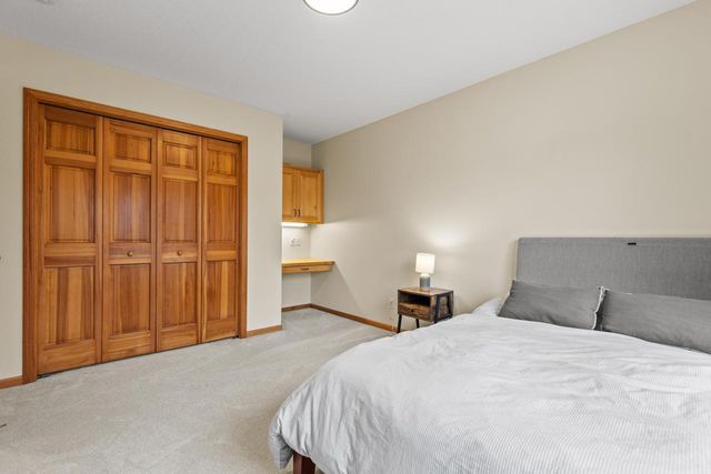 4102 Red Oak Lane, Chanhassen, MN 55331