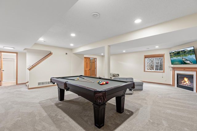 4102 Red Oak Lane, Chanhassen, MN 55331