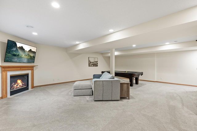 4102 Red Oak Lane, Chanhassen, MN 55331
