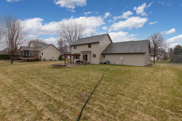 4102 Red Oak Lane, Chanhassen, MN 55331