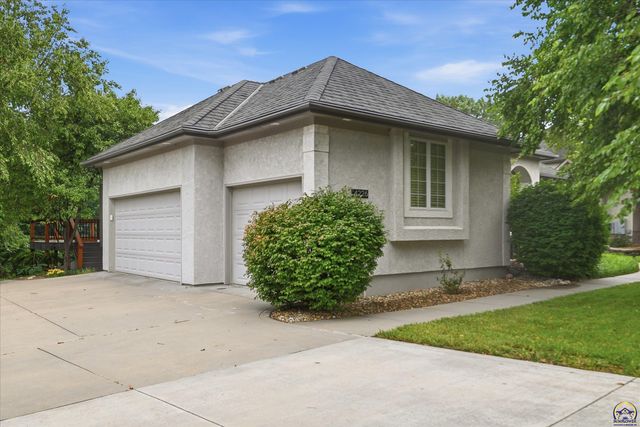 4226 SW Clarion Lakes DR, Topeka, KS 66610