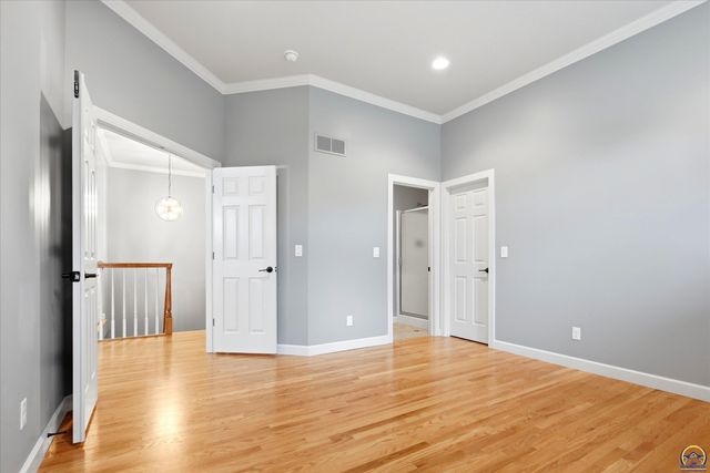 4226 SW Clarion Lakes DR, Topeka, KS 66610