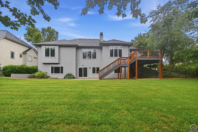 4226 SW Clarion Lakes DR, Topeka, KS 66610