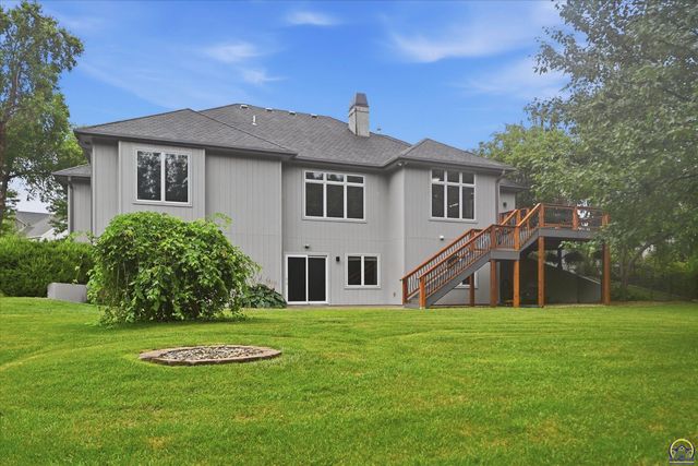 4226 SW Clarion Lakes DR, Topeka, KS 66610
