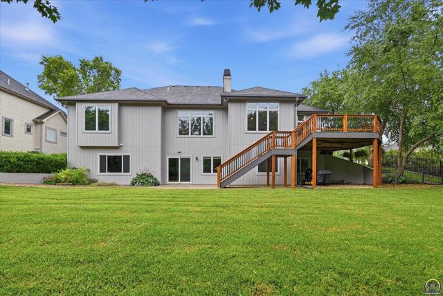 4226 SW Clarion Lakes DR, Topeka, KS 66610