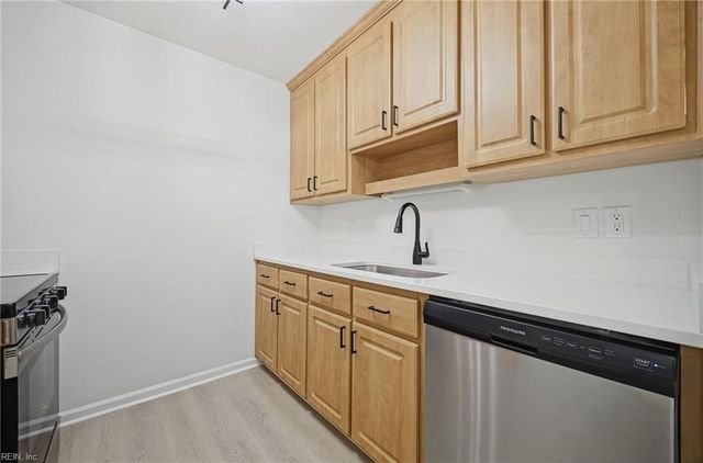 127 Parkway DR, Hampton, VA 23669
