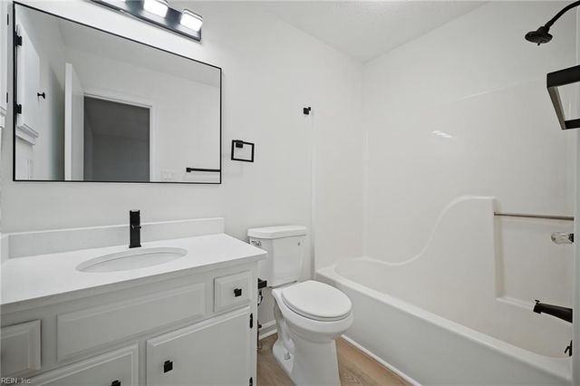 127 Parkway DR, Hampton, VA 23669