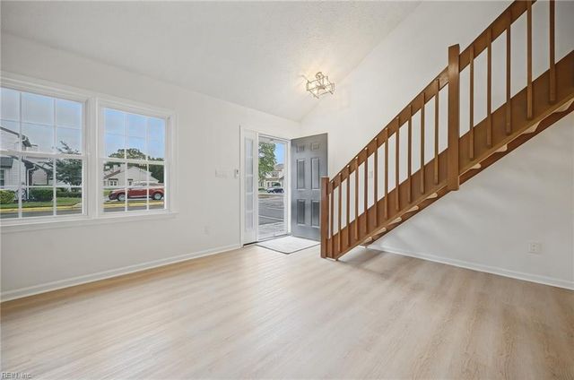 127 Parkway DR, Hampton, VA 23669