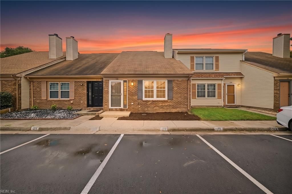 127 Parkway DR, Hampton, VA 23669