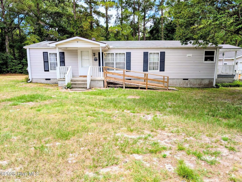 35 Saddle Ridge Road, Currie, NC 28435