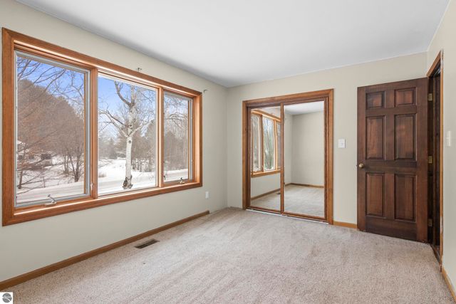 11951 Cabin Lane, Rapid City, MI 49676