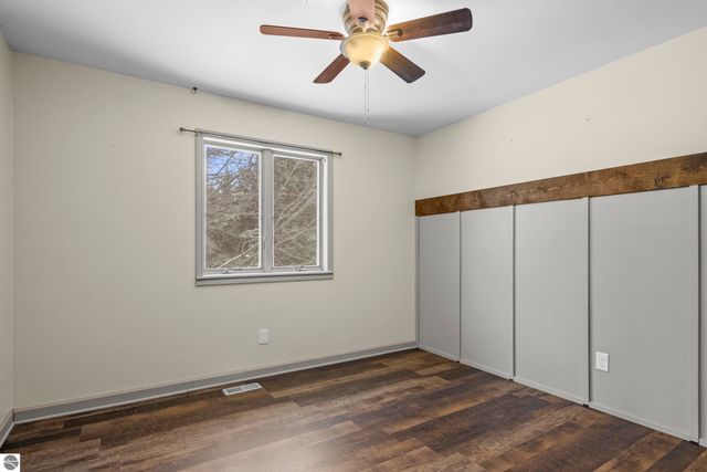 11951 Cabin Lane, Rapid City, MI 49676