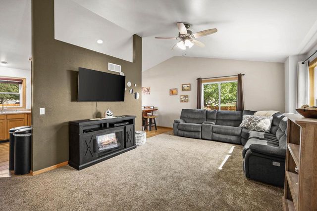 141 Shawn Avenue, Arlington, WI 53911