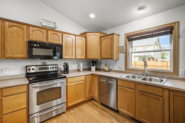 141 Shawn Avenue, Arlington, WI 53911